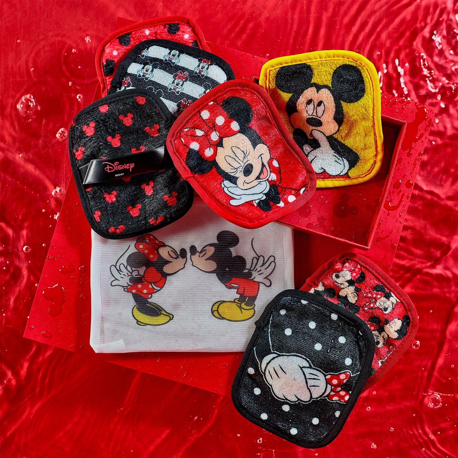 Disney Mickey and Minnie 7 Piece Makeup Eraser Set
